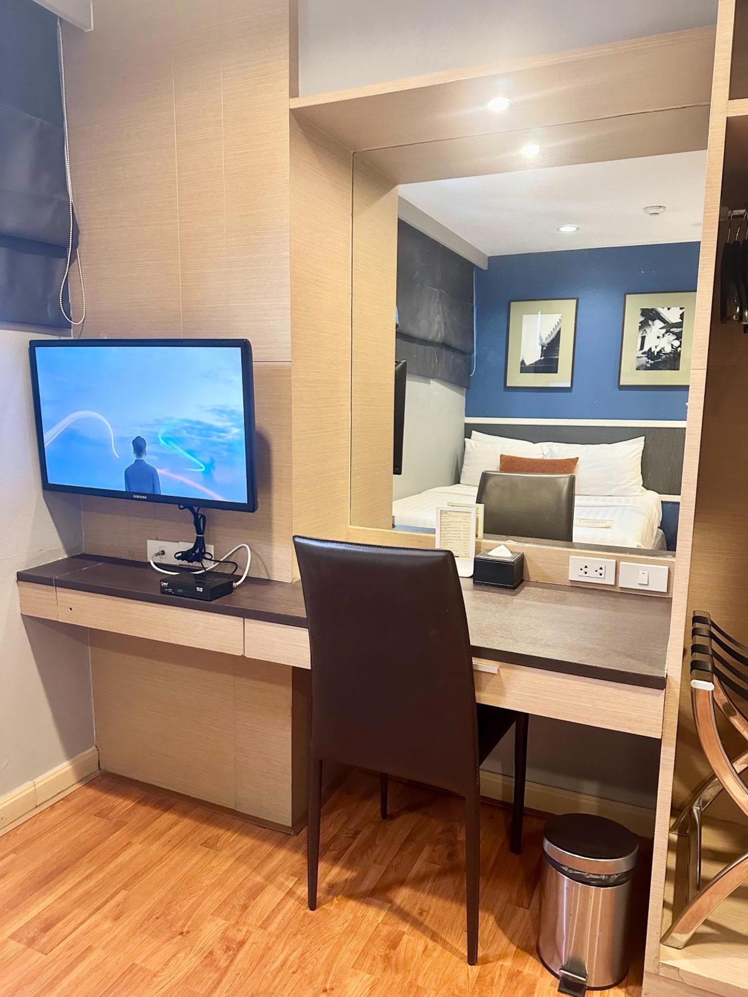 Alt Hotel Nana By Uhg Bangkok Ngoại thất bức ảnh