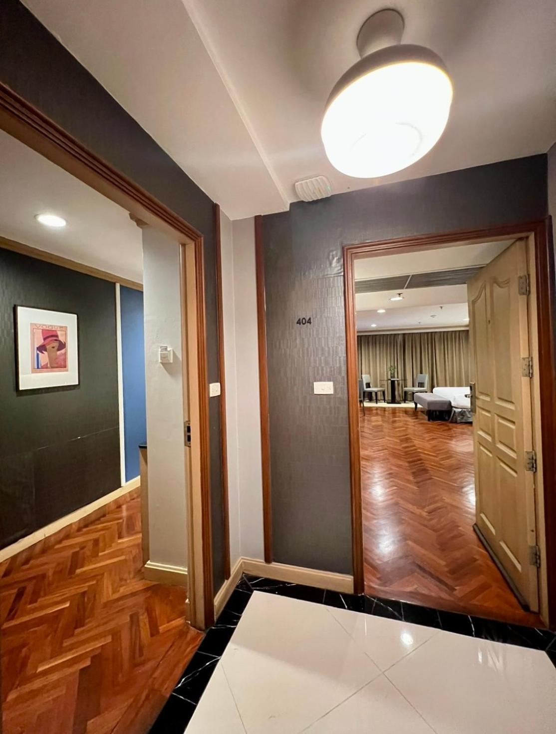 Alt Hotel Nana By Uhg Bangkok Ngoại thất bức ảnh